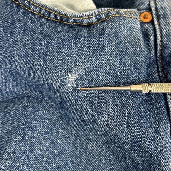 Levis 501 Original Button Fly Blue Jeans Men's 100% Cotton Straight Leg, 32/32 - Picture 8 of 16